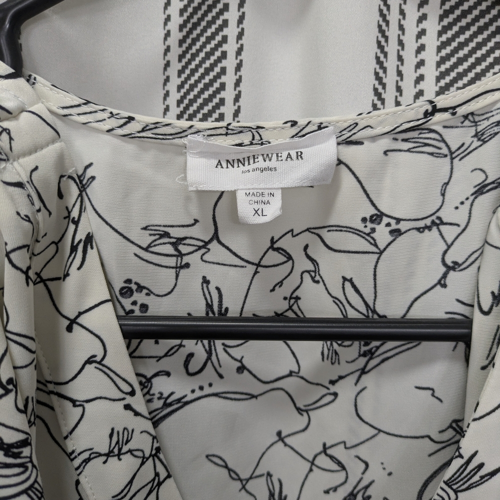 Anniewear Black and White Blouse